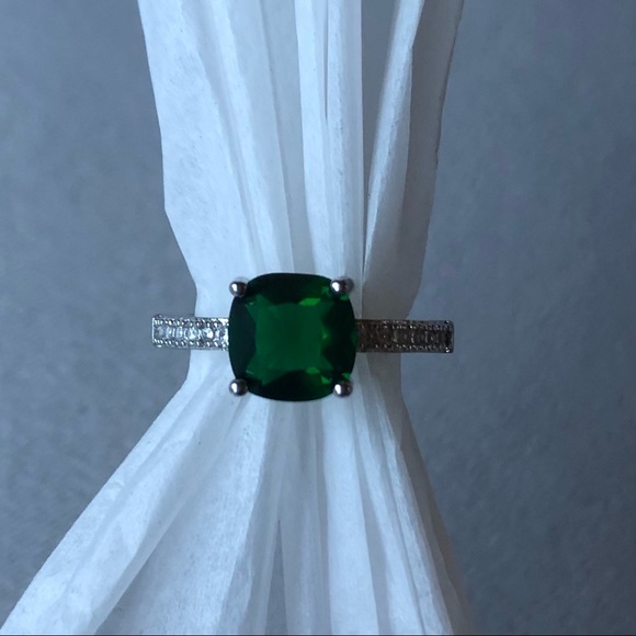 Emerald Colour Square Cut with Cubic Zirconia ~ Stainless Steel ~ Brand New - Picture 7 of 12